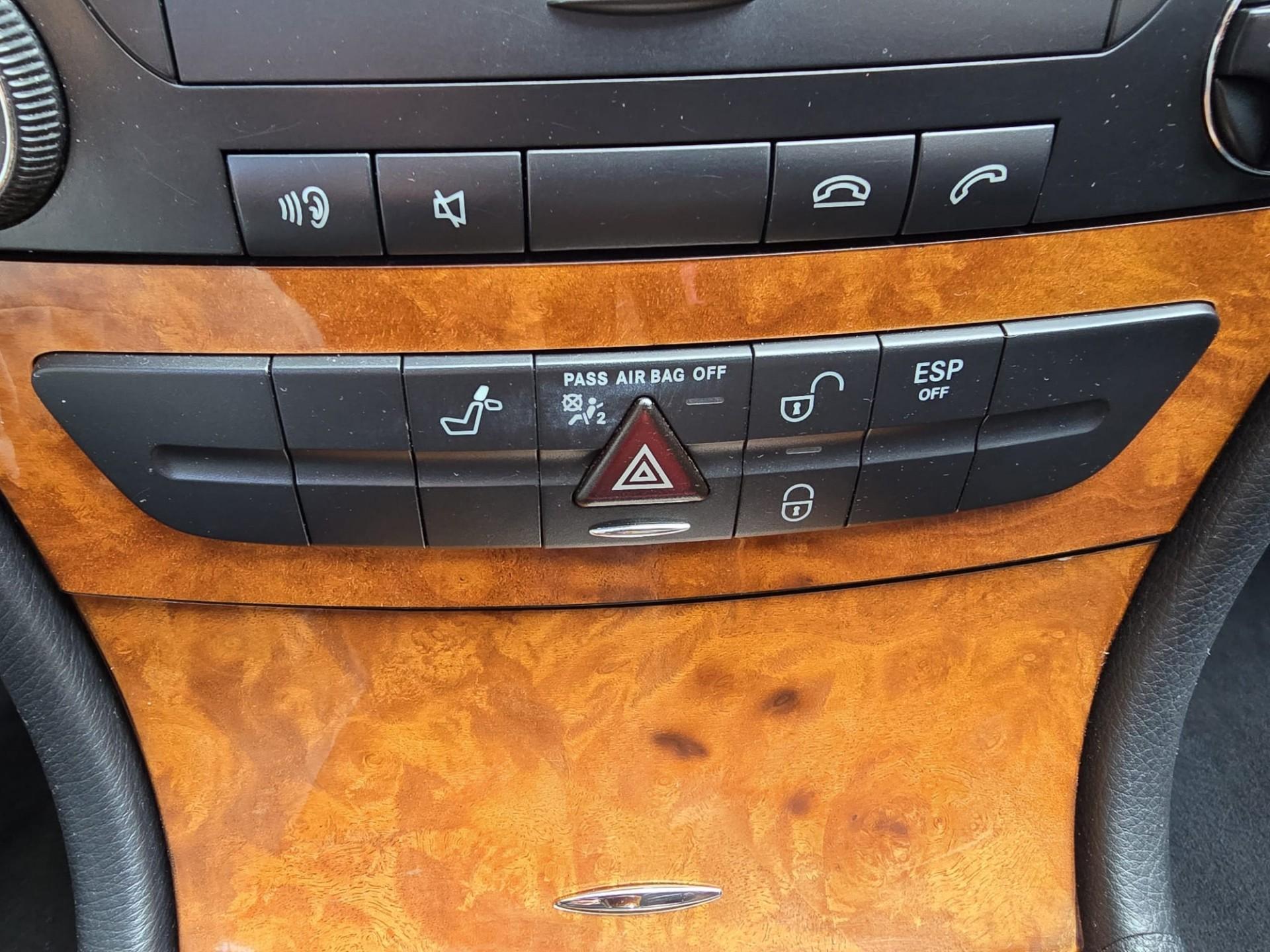 Foto van Mercedes-Benz E 230
