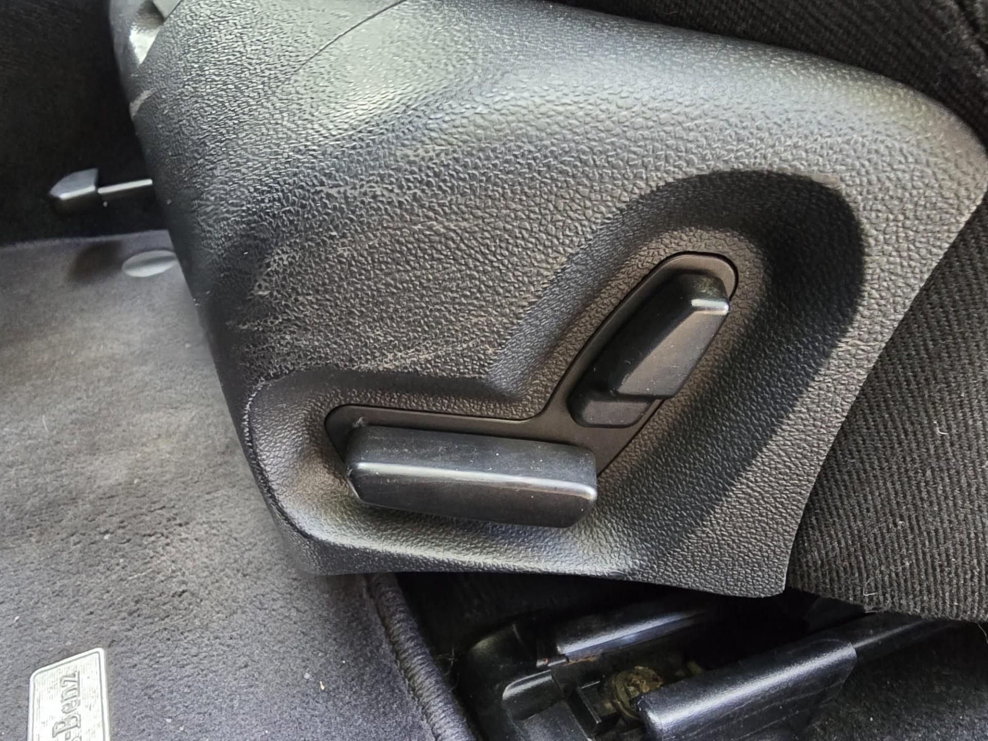 Foto van Mercedes-Benz E 230