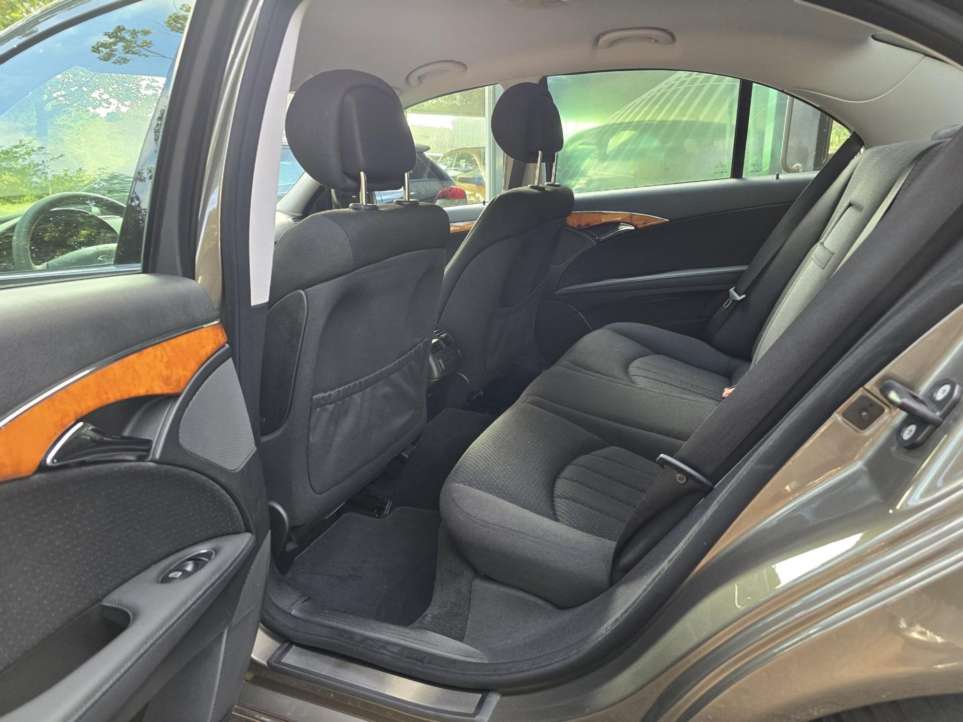 Foto van Mercedes-Benz E 230