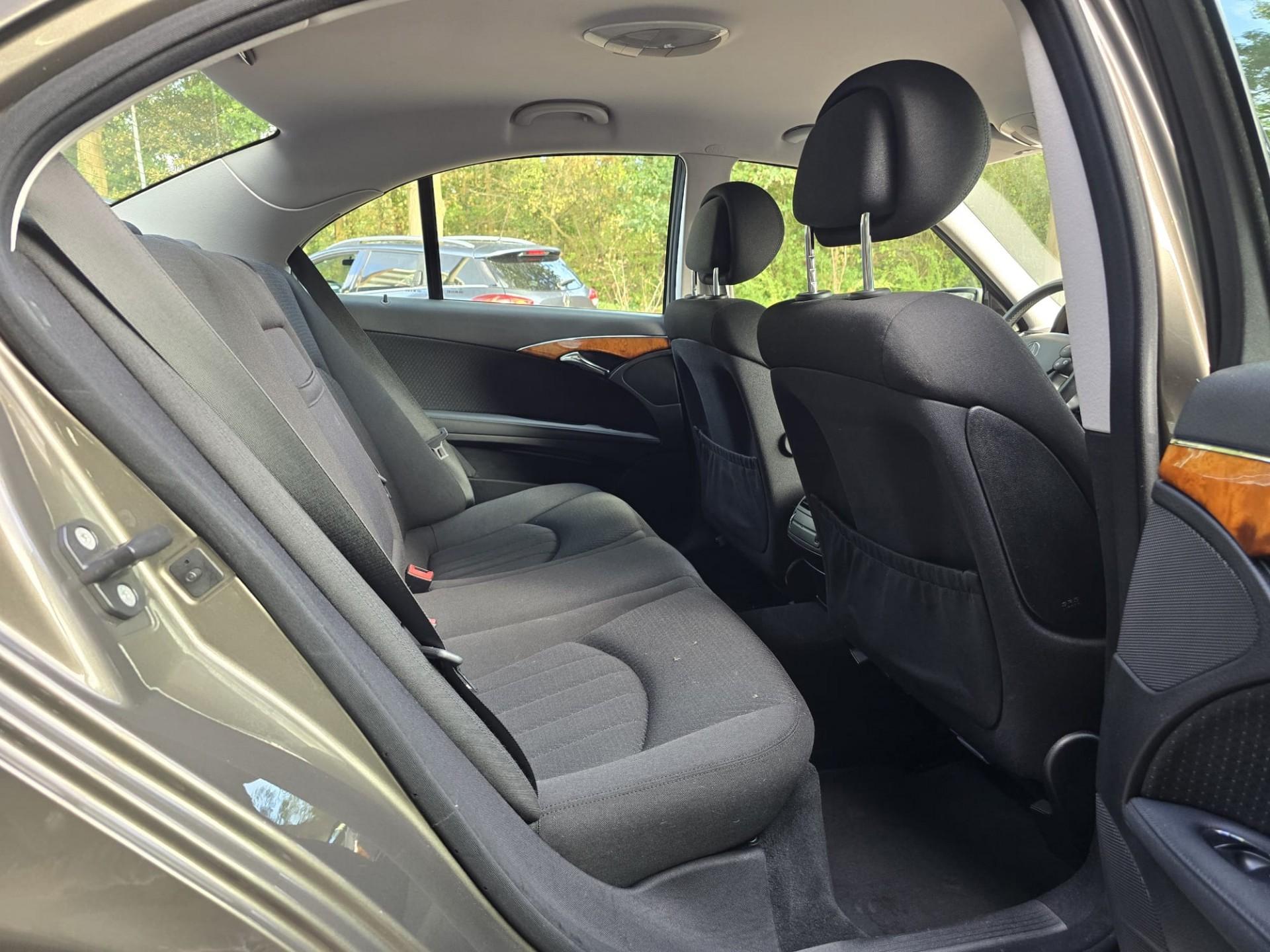 Foto van Mercedes-Benz E 230