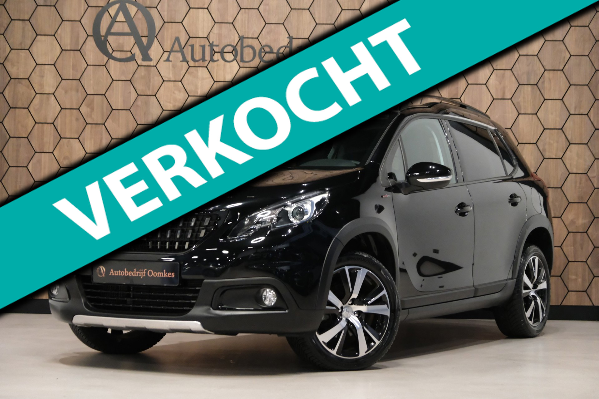 Peugeot 2008 1.2 PureTech GT-Line *PANORAMADAK* UNIEK 28.190km!! Navi/Camera Origineel Nederlands 2019 - voorkant