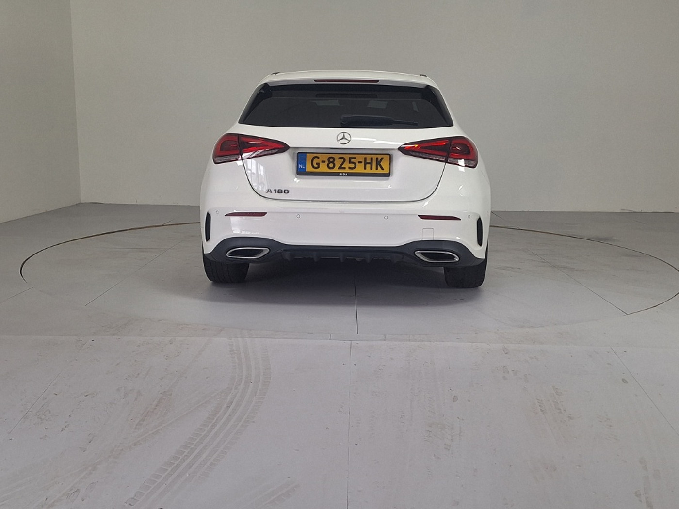 Foto van Mercedes-Benz A 180