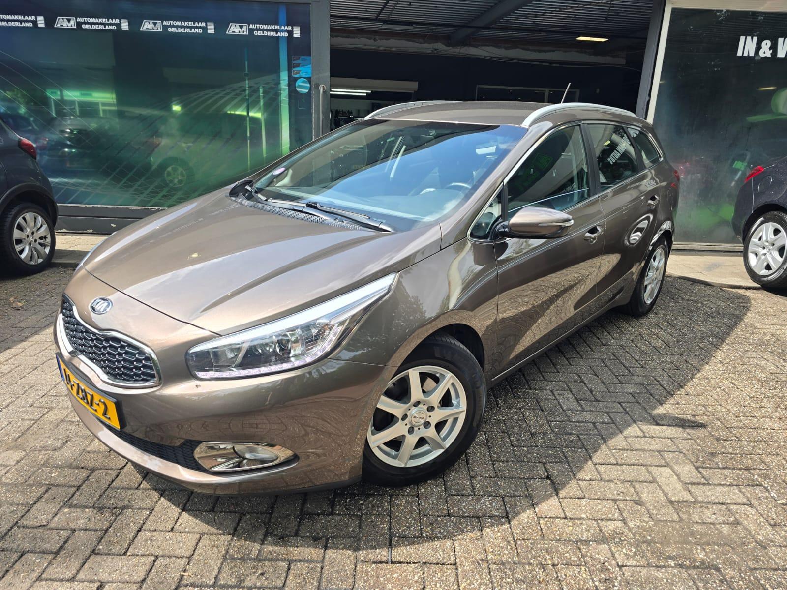Kia Cee D 1.6 GDI Plus Pack | 2E EIGENAAR | 3/6 OF 12 MND 2012 - voorkant