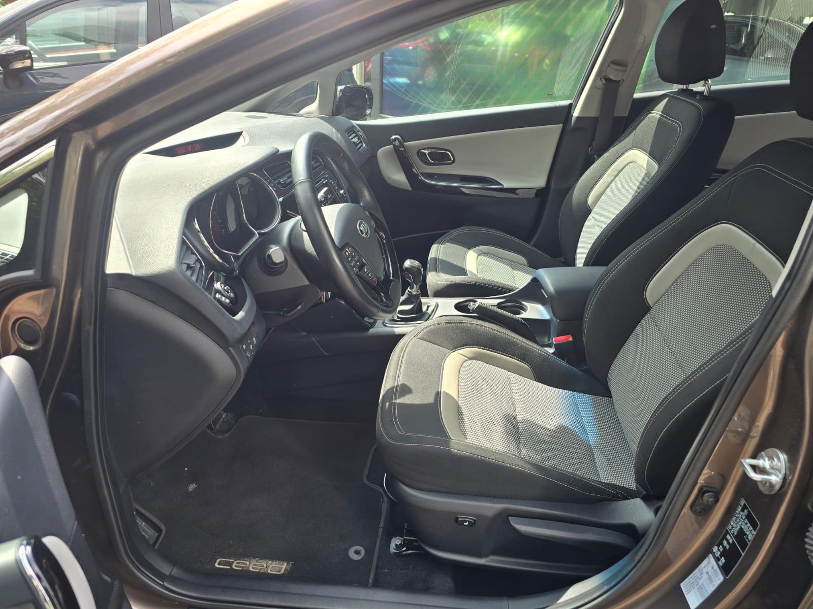 Foto van Kia Cee D