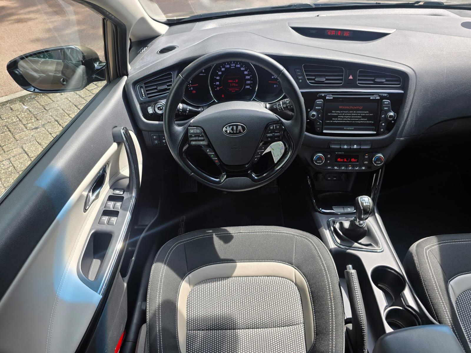 Foto van Kia Cee D