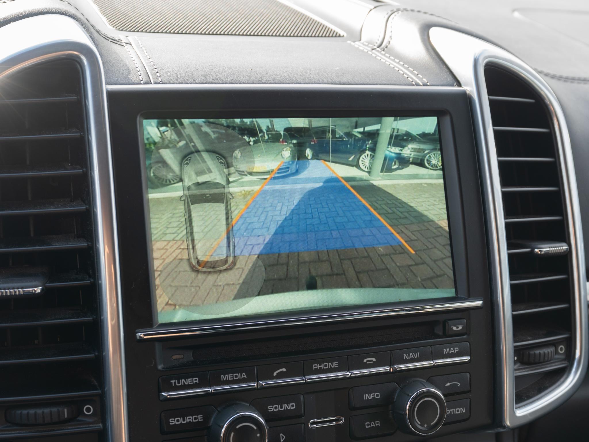 Foto van Porsche Cayenne S E-hybrid