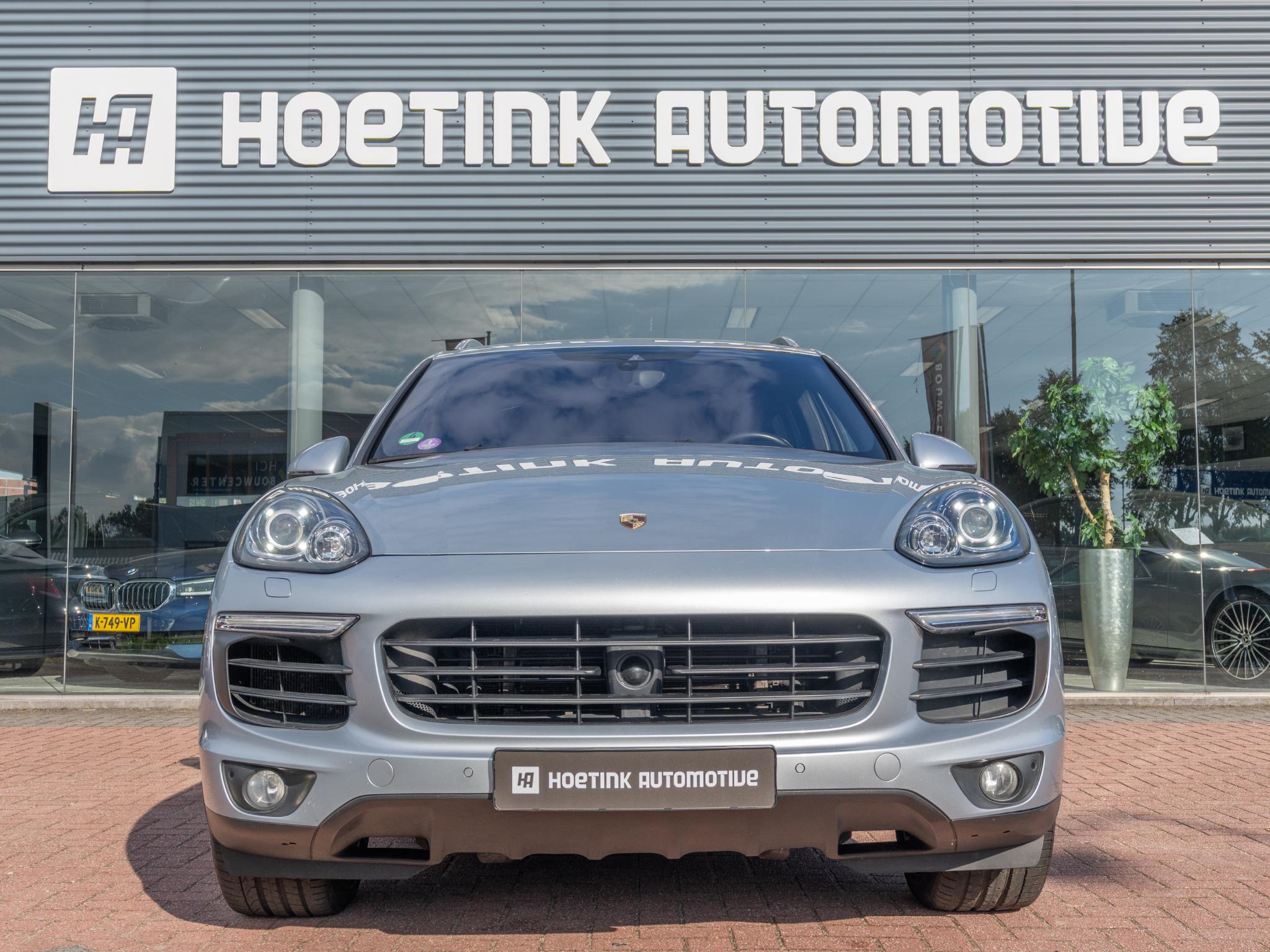 Foto van Porsche Cayenne S E-hybrid