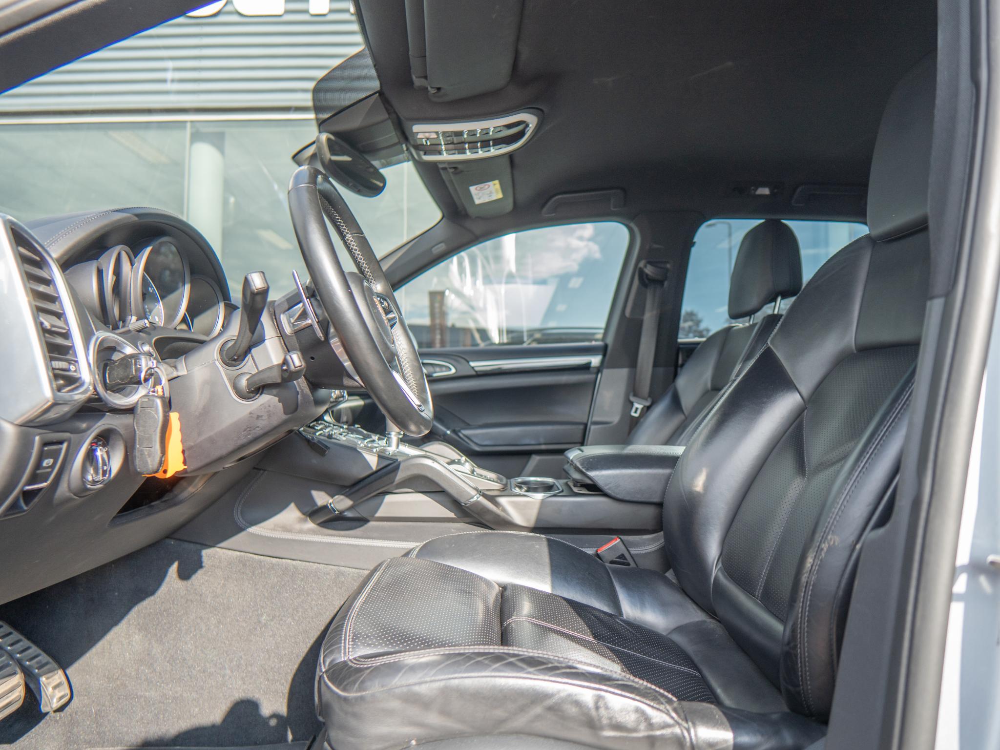 Foto van Porsche Cayenne S E-hybrid