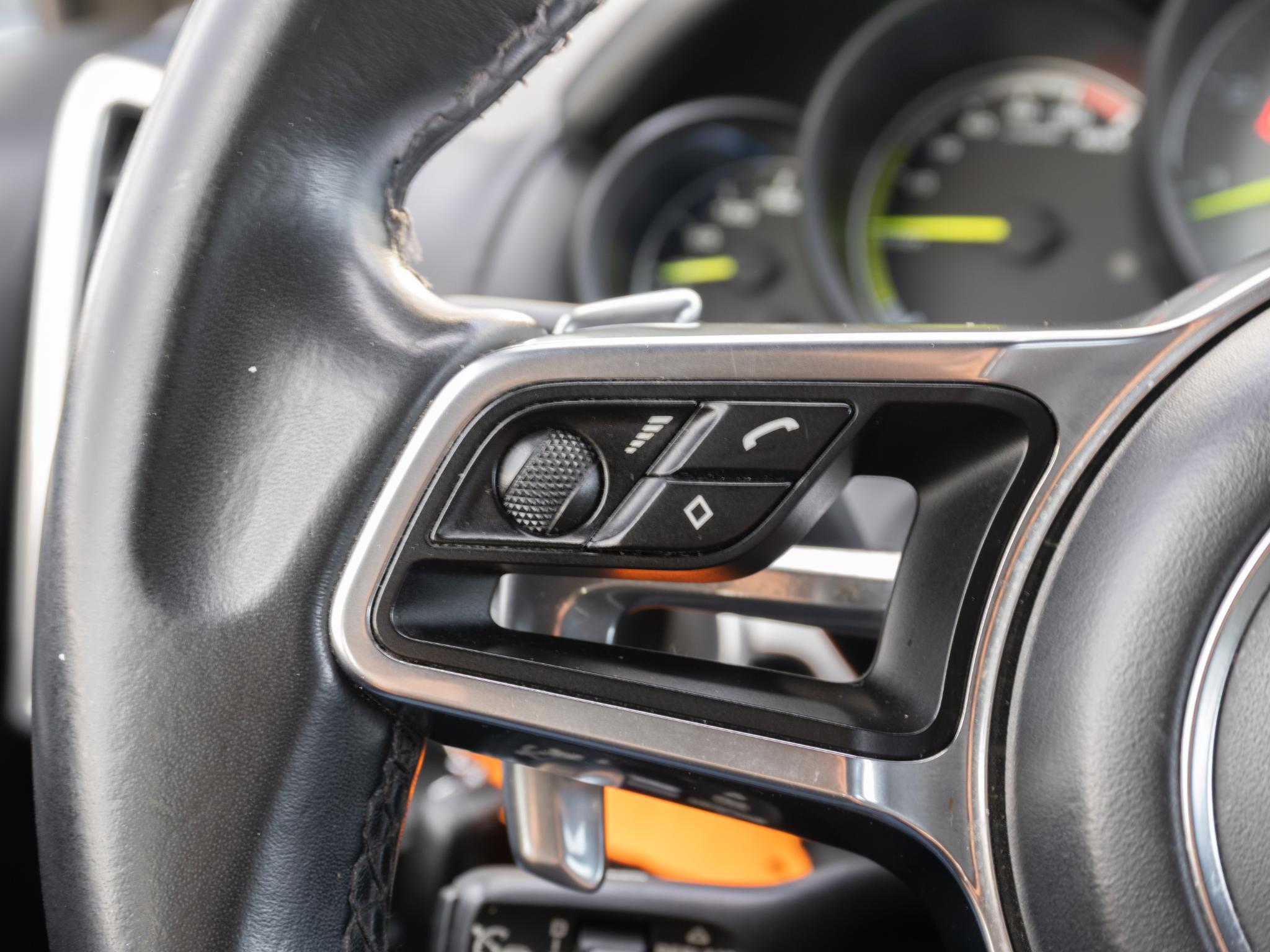 Foto van Porsche Cayenne S E-hybrid