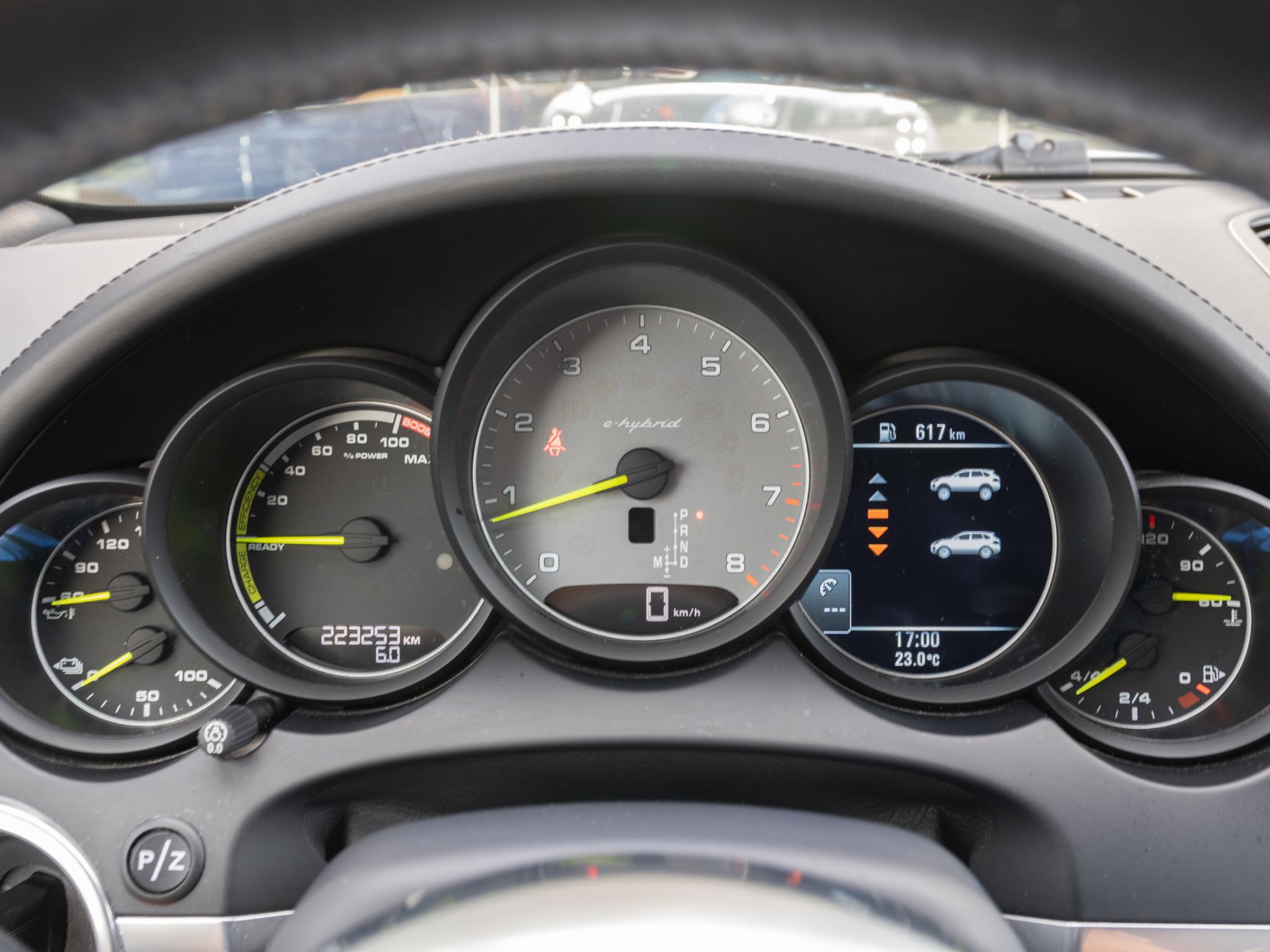 Foto van Porsche Cayenne S E-hybrid