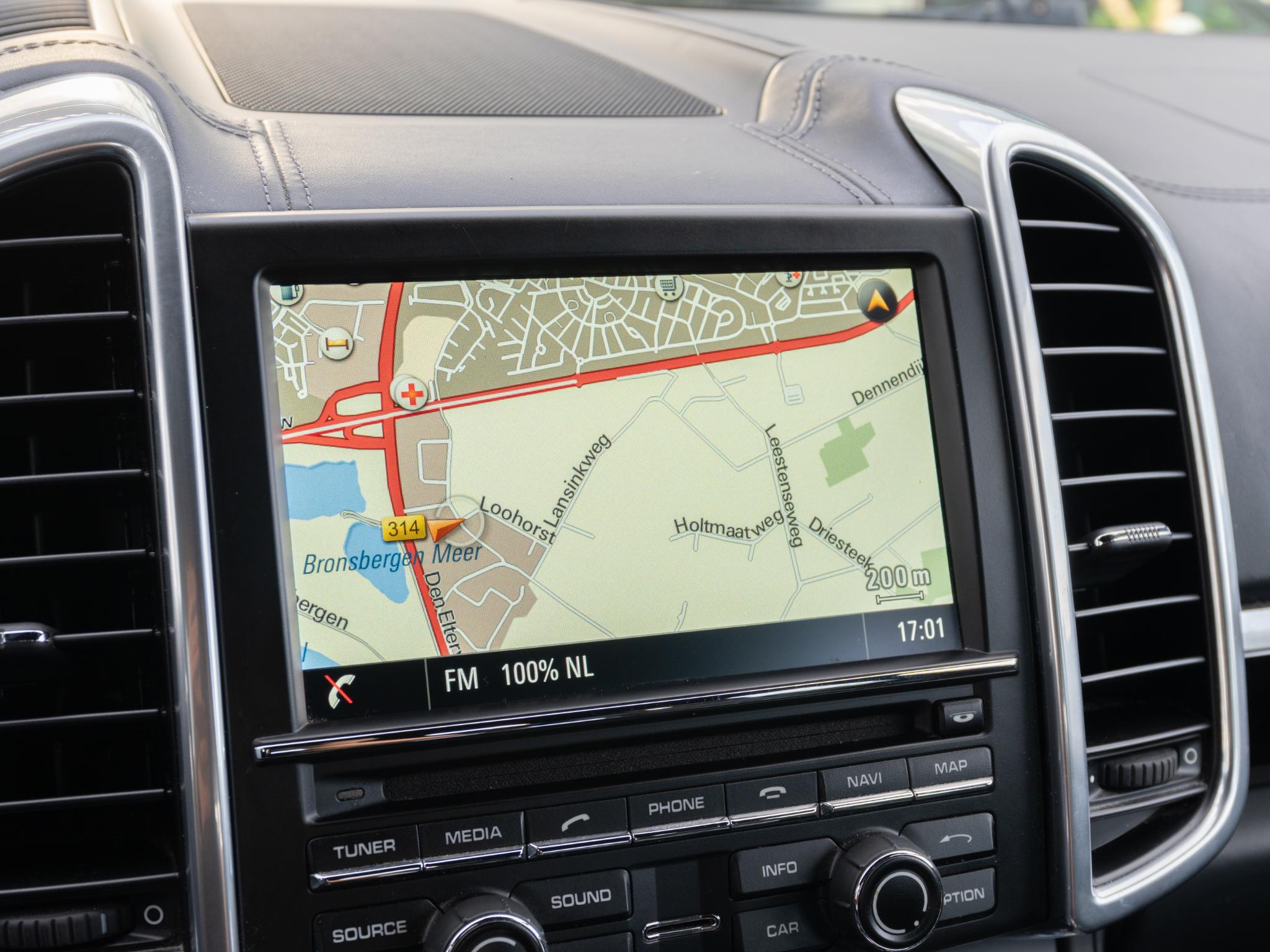 Foto van Porsche Cayenne S E-hybrid