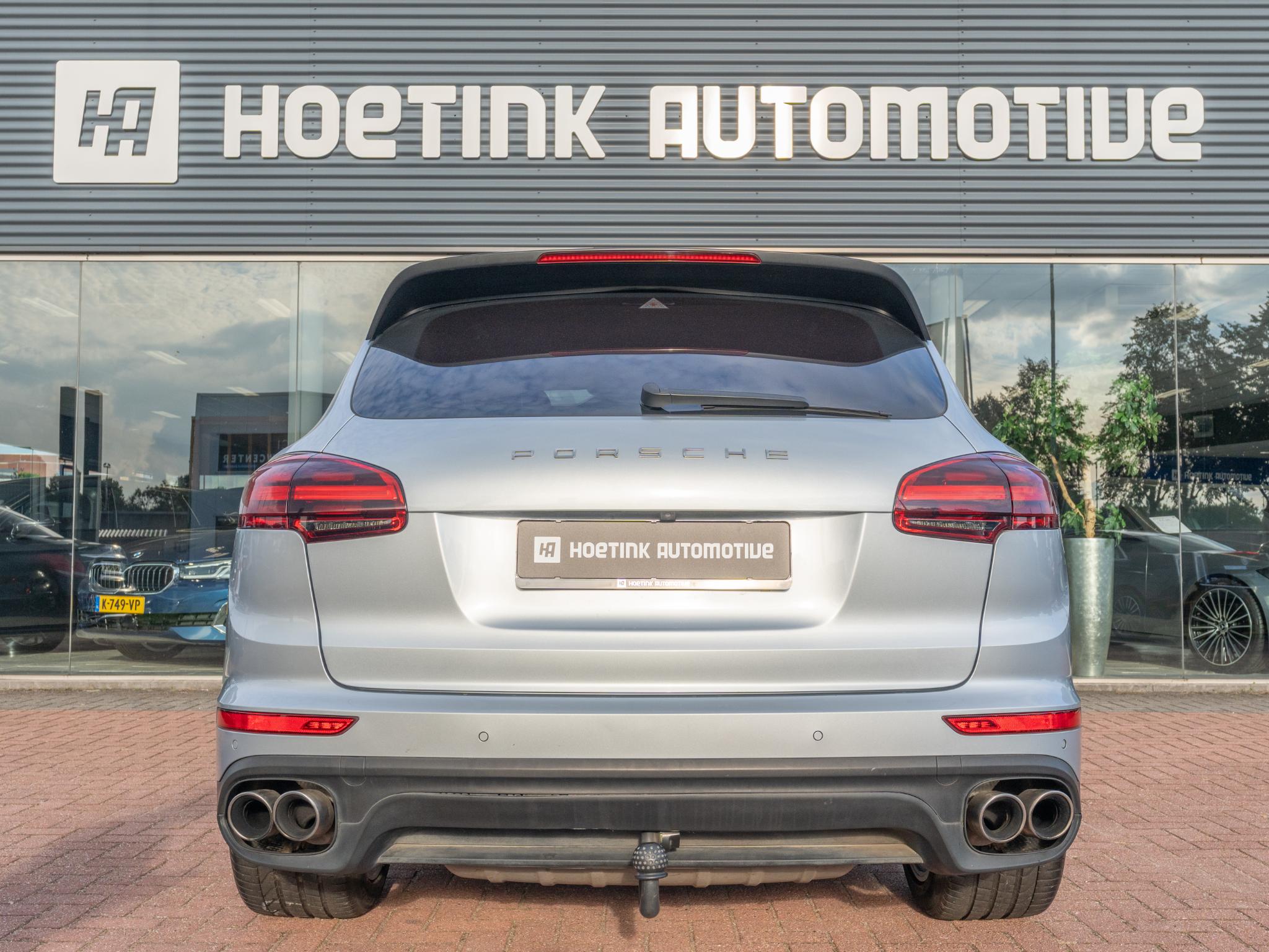 Foto van Porsche Cayenne S E-hybrid