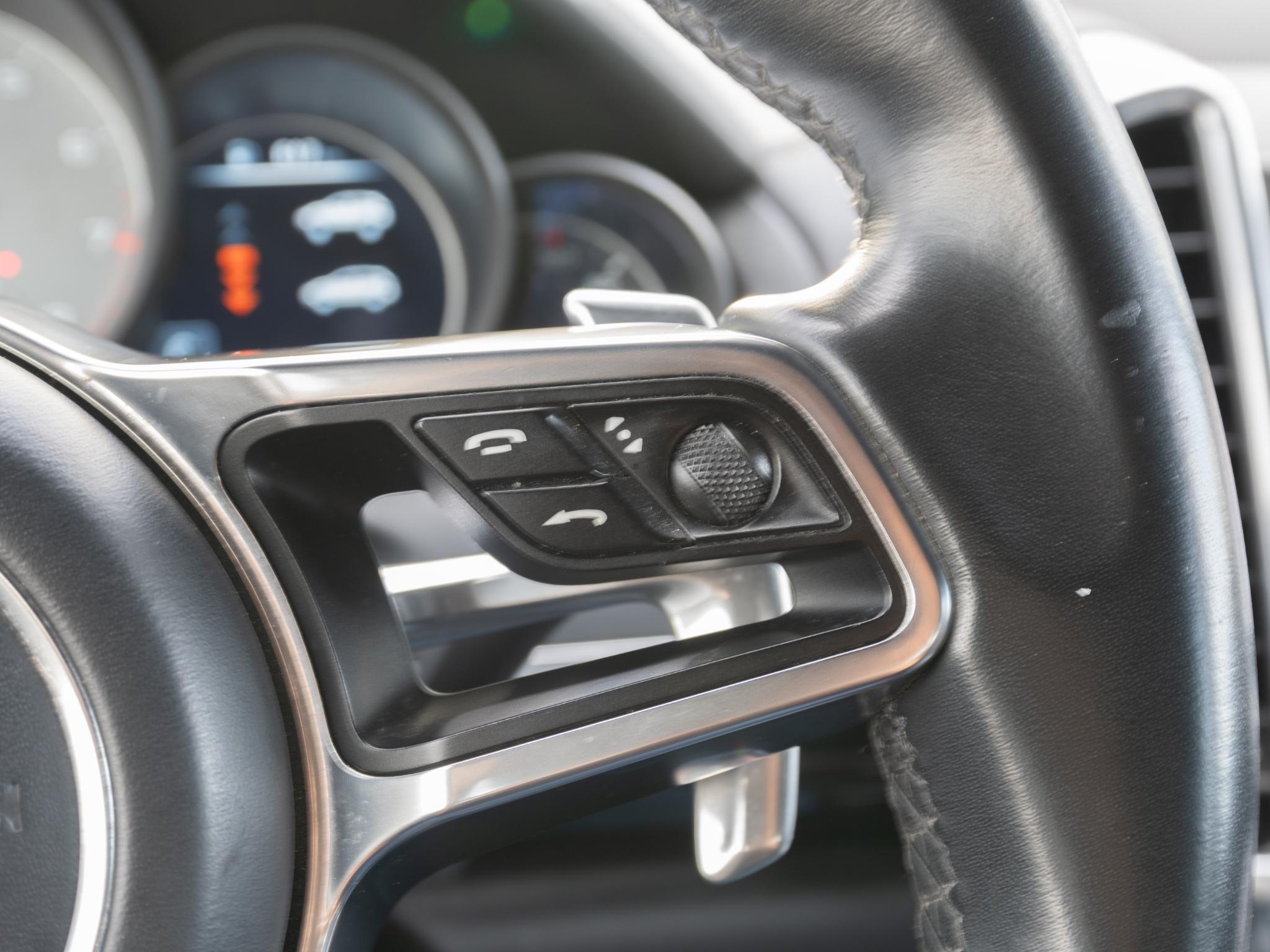 Foto van Porsche Cayenne S E-hybrid