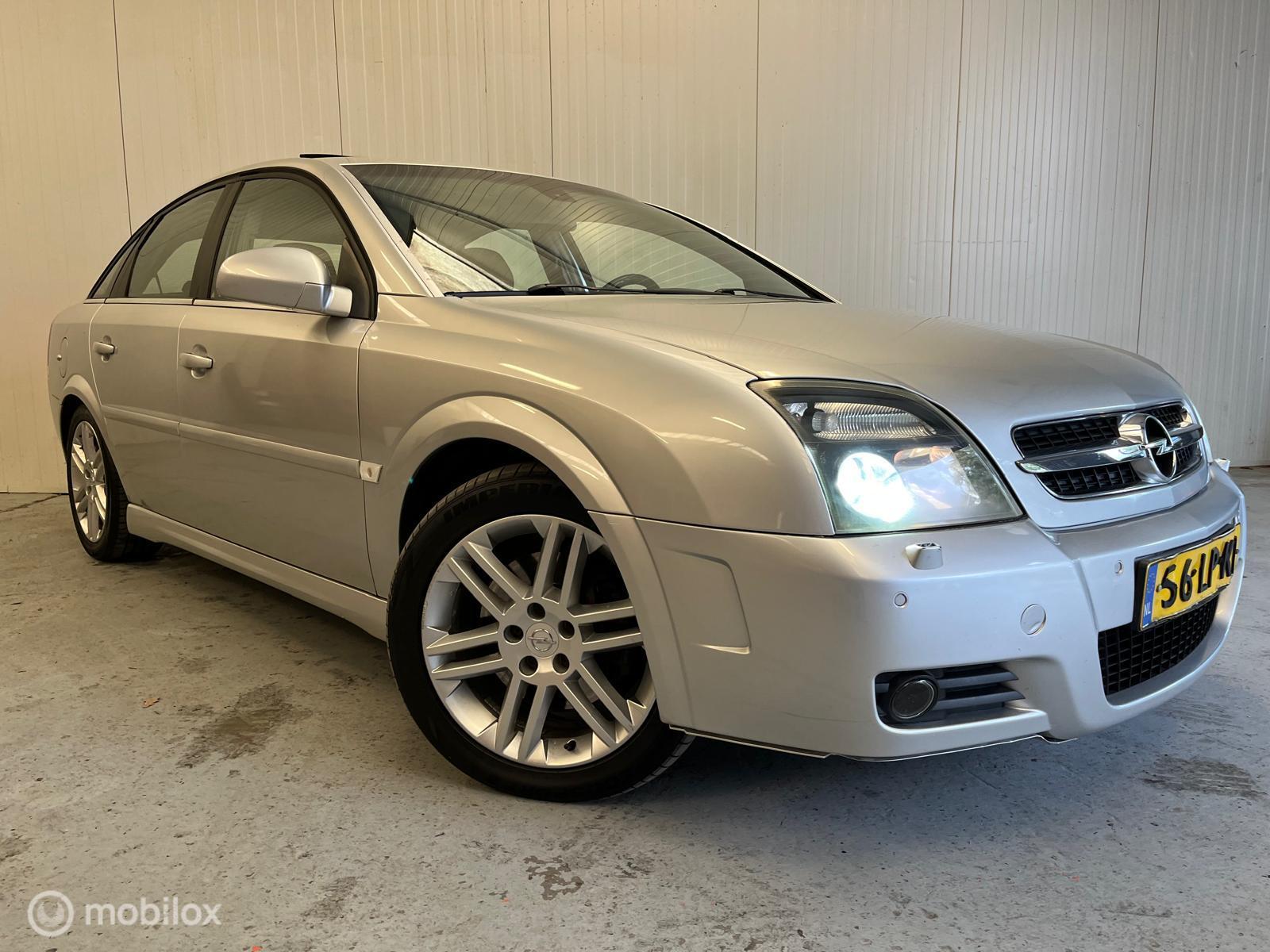 Foto van Opel Vectra GTS