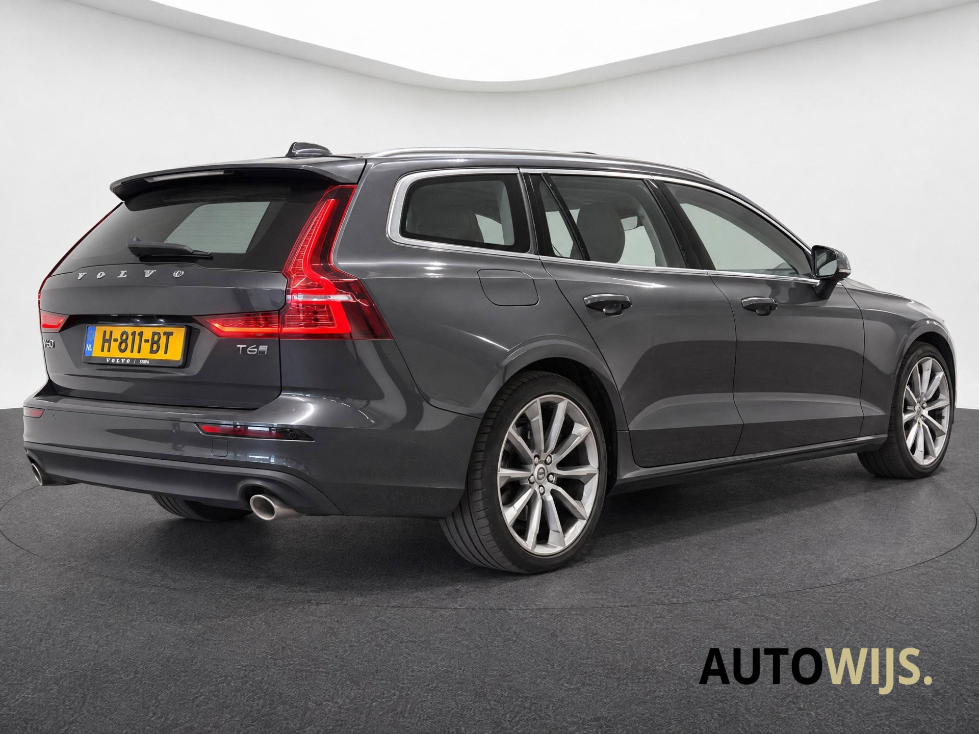 Foto van Volvo V60 T6 Twin Engine