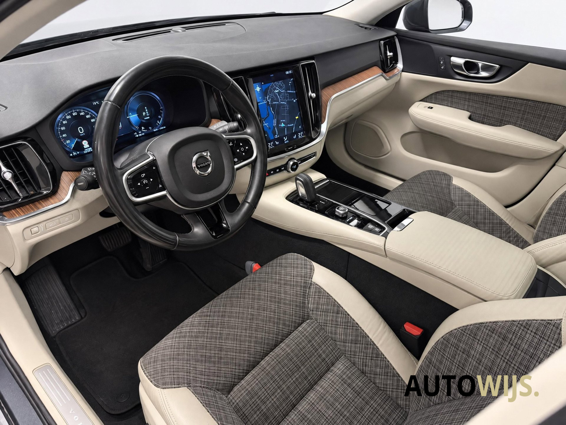 Foto van Volvo V60 T6 Twin Engine