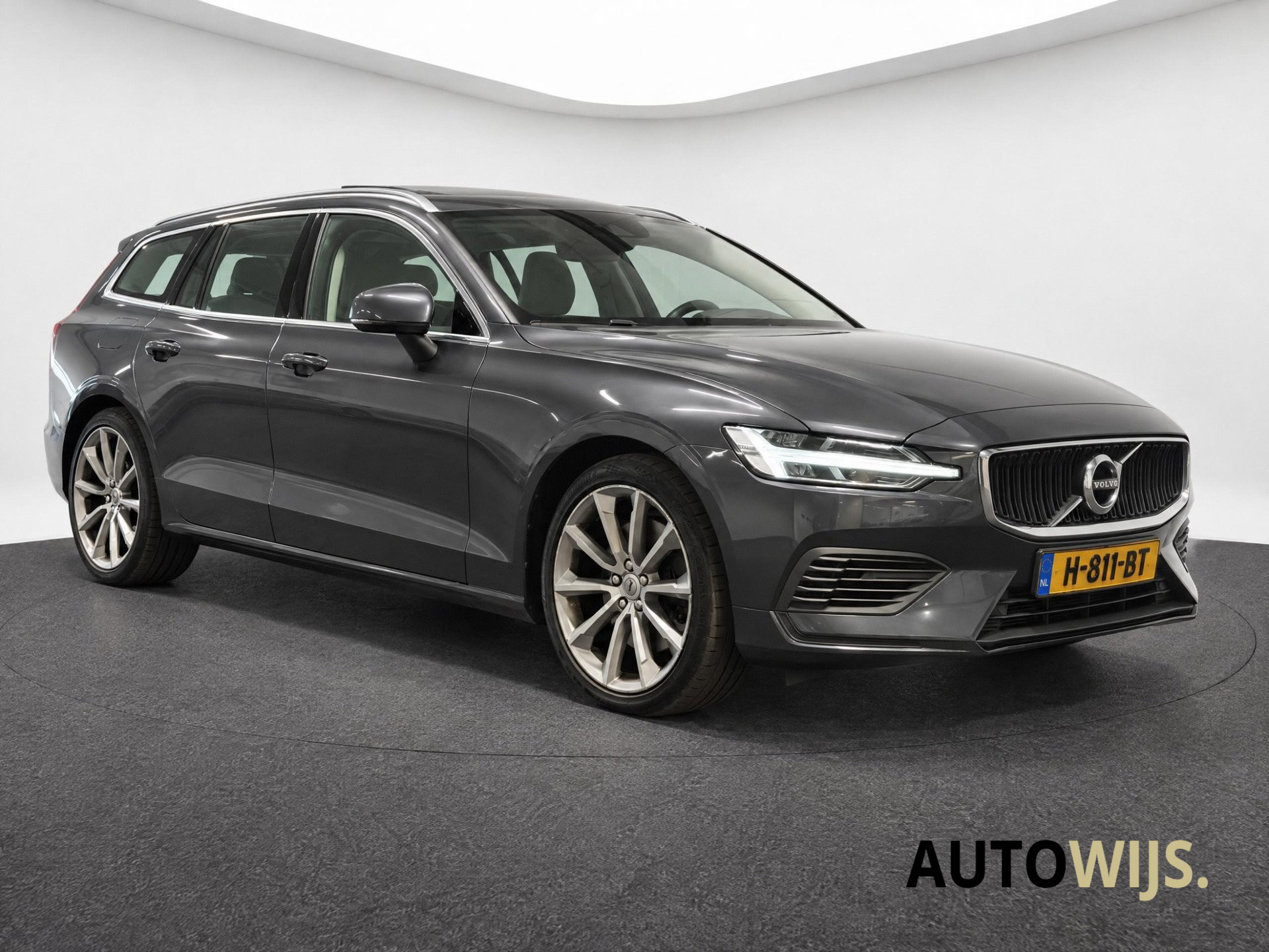 Foto van Volvo V60 T6 Twin Engine