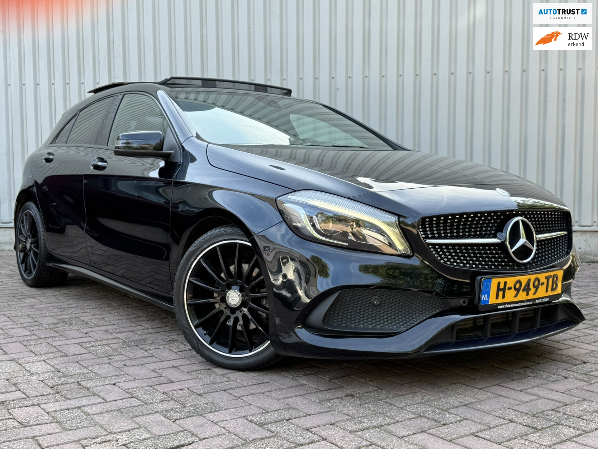 Mercedes-Benz A 200 200 Motorsport Edition PANO AMG LED 2016 - voorkant
