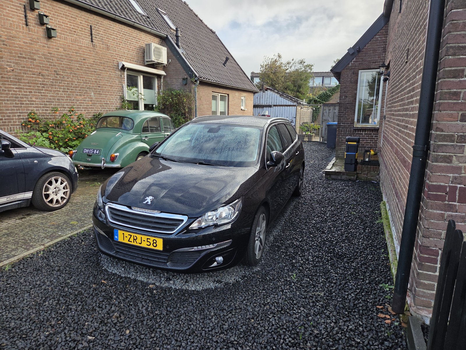 Peugeot 308 1.2 e-THP Blue Lease Executive OLIE BIJ DE KOELVLOEISTOF € 1850 2015 - voorkant