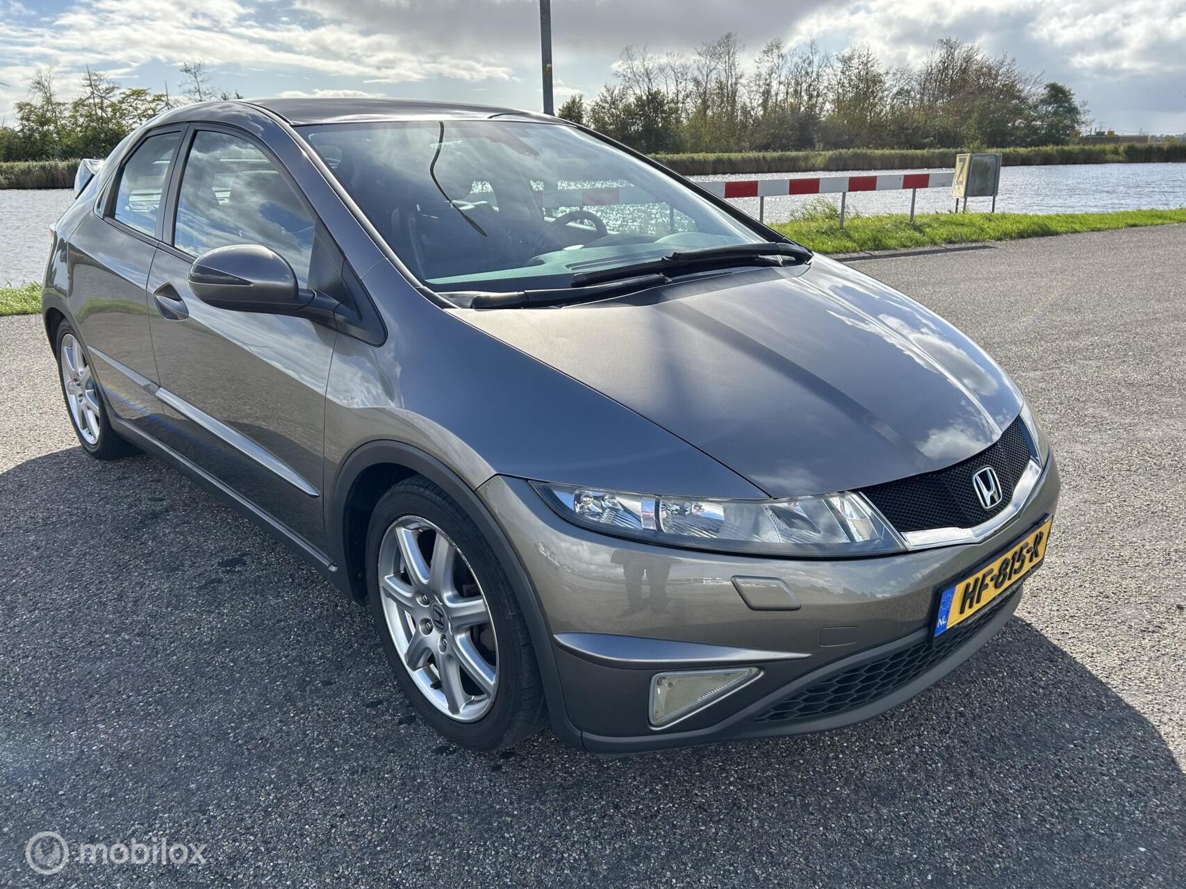 Honda Civic 5dr 1.8 Executive 2007 - voorkant