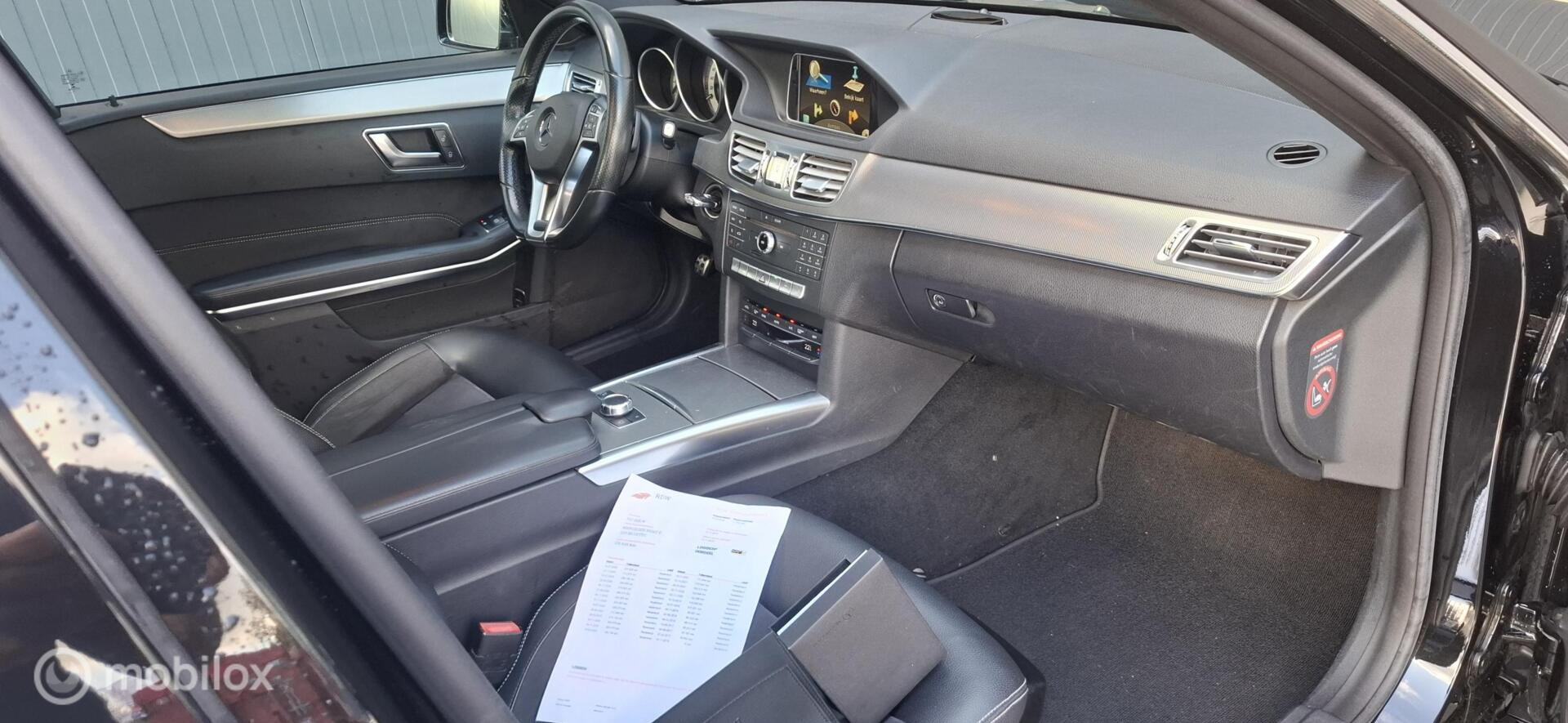 Foto van Mercedes-Benz E 220 Bluetec