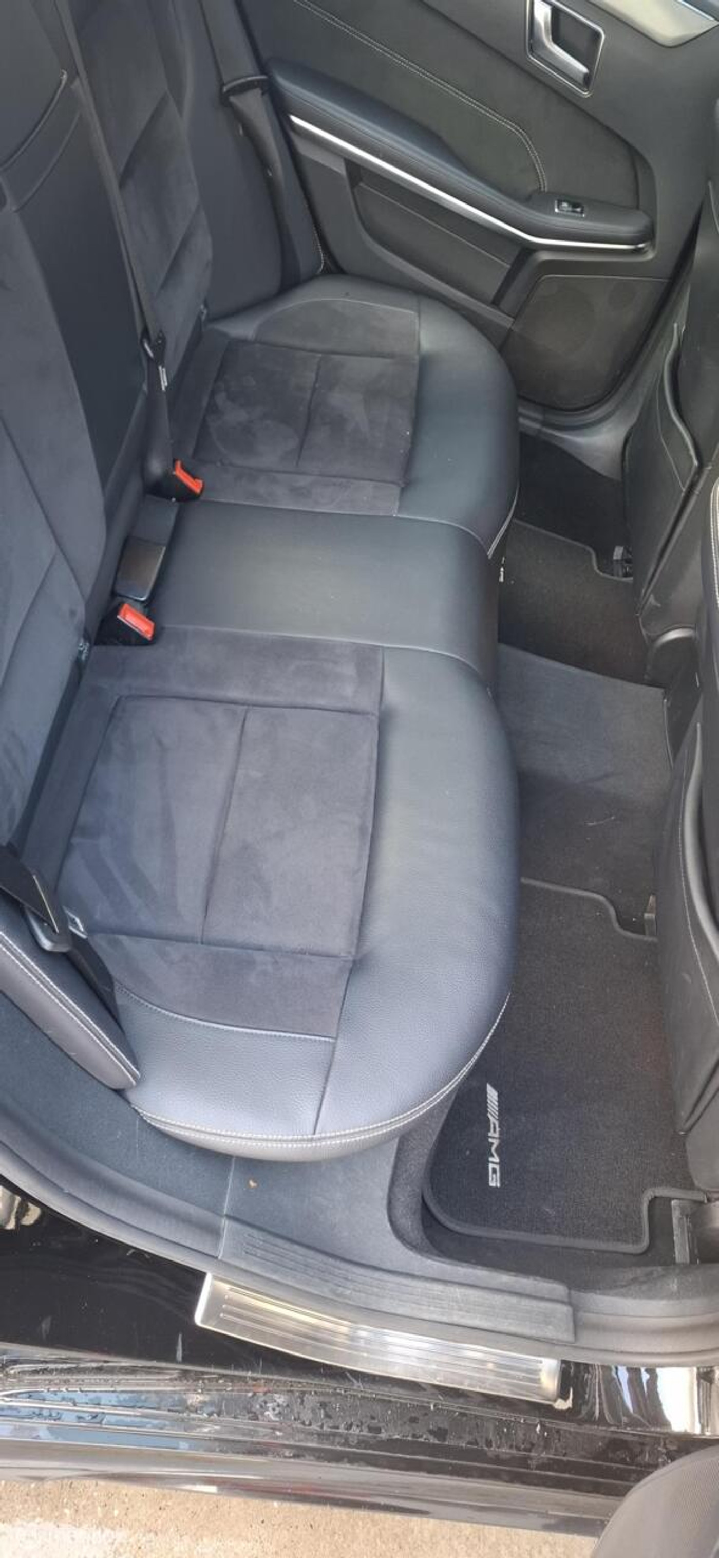 Foto van Mercedes-Benz E 220 Bluetec
