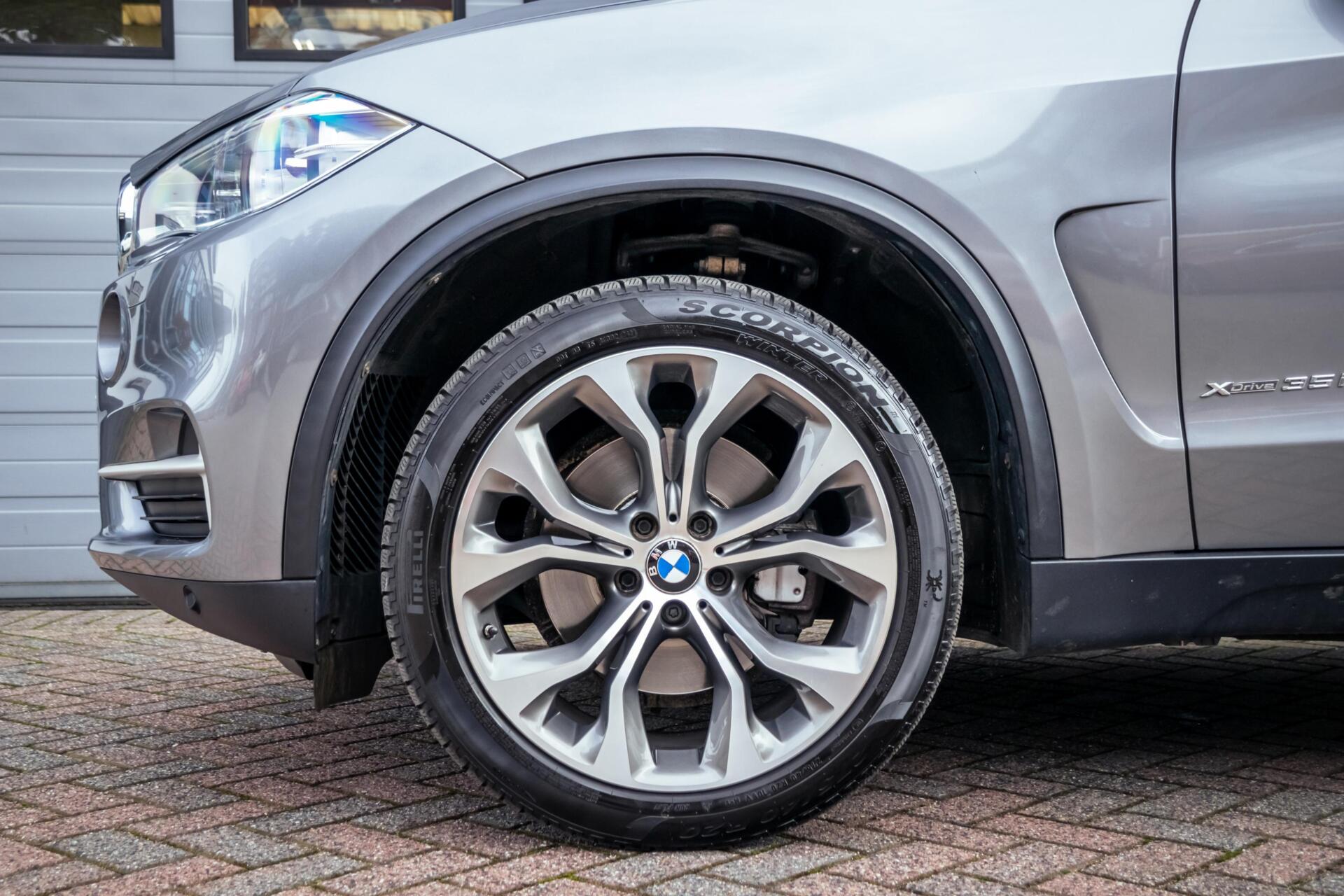 Foto van BMW X5 Xdrive35i