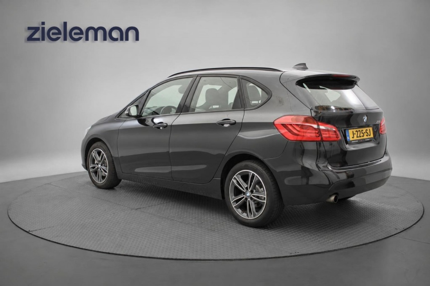 Foto van BMW 218i Active Tourer