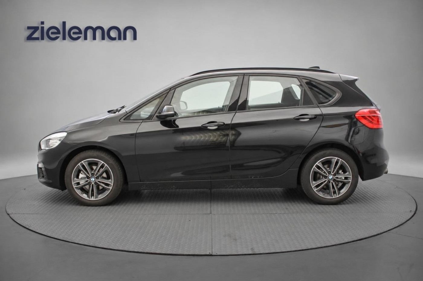 Foto van BMW 218i Active Tourer