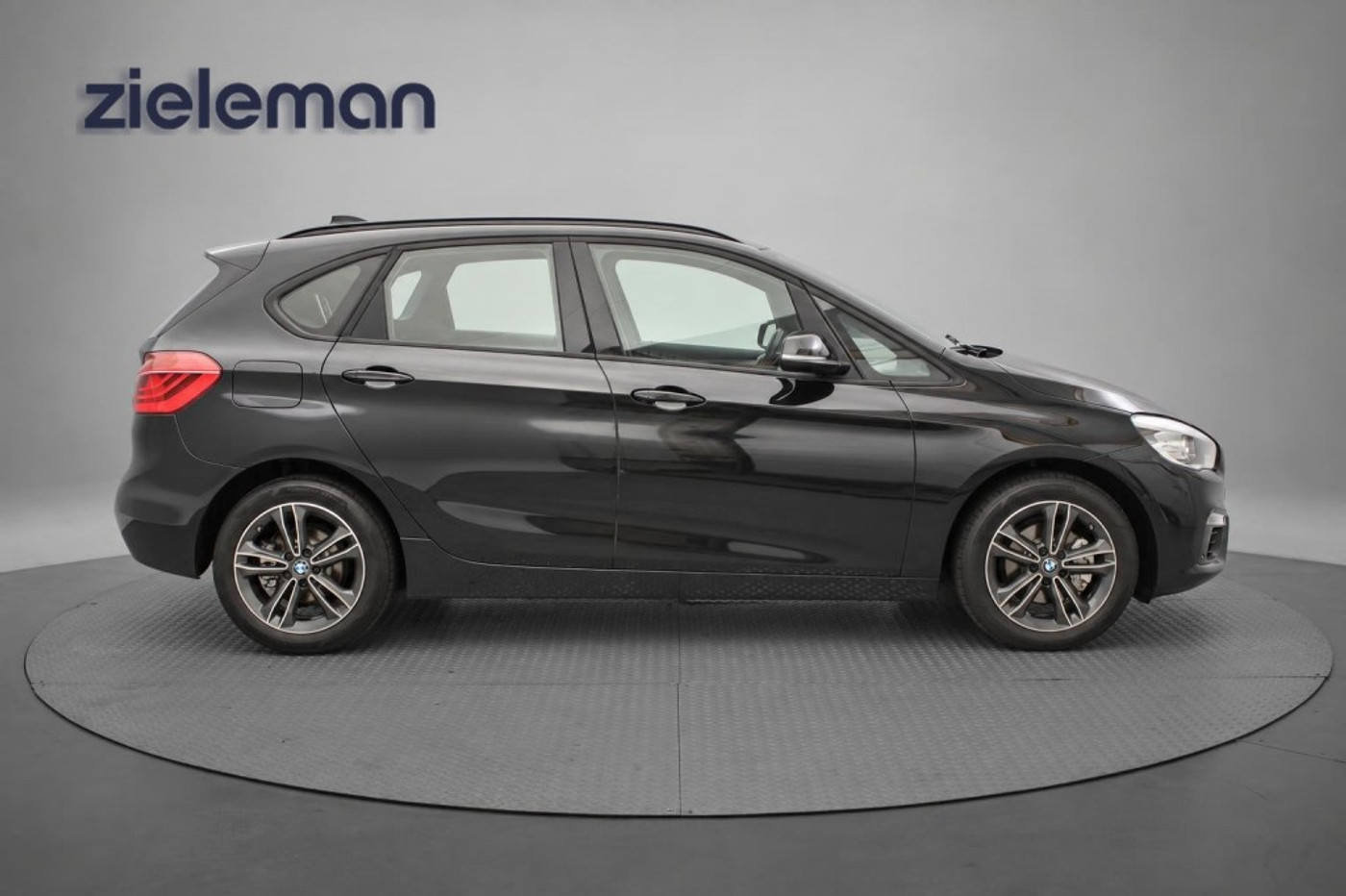 Foto van BMW 218i Active Tourer