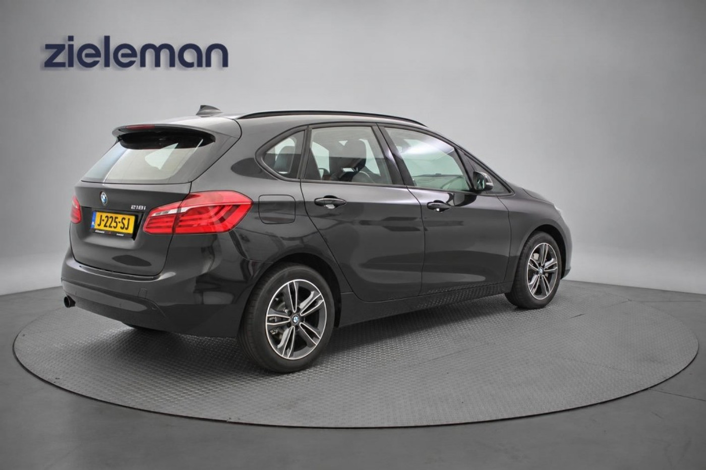 Foto van BMW 218i Active Tourer