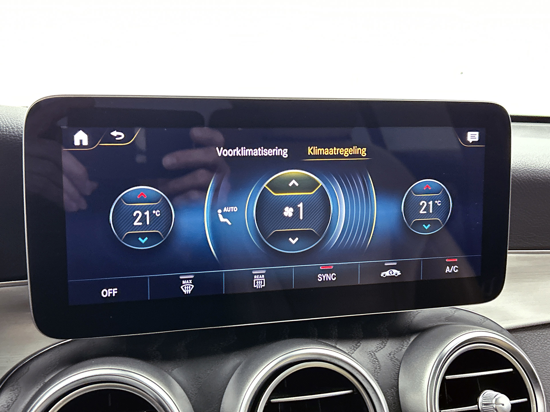 Foto van Mercedes-Benz GLC 300 E 4Matic
