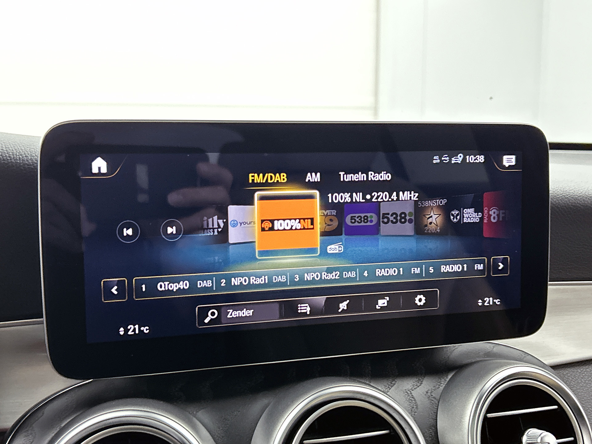 Foto van Mercedes-Benz GLC 300 E 4Matic