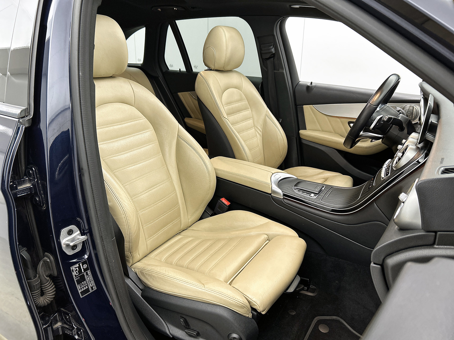 Foto van Mercedes-Benz GLC 300 E 4Matic