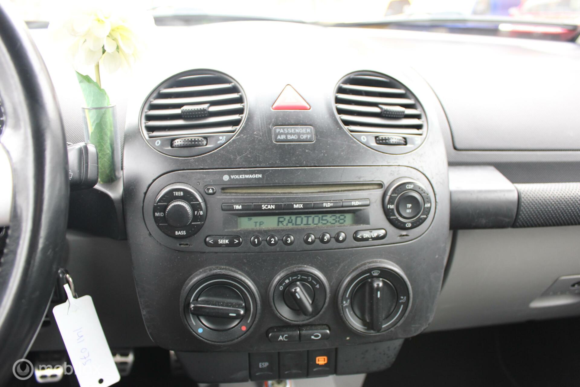 Foto van Volkswagen New Beetle Cabriolet