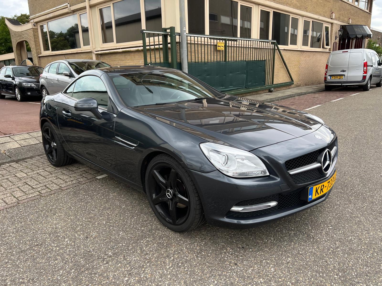Mercedes-Benz SLK 200 200 AMG LINE Automaat CarPlay Camera 2013 - voorkant