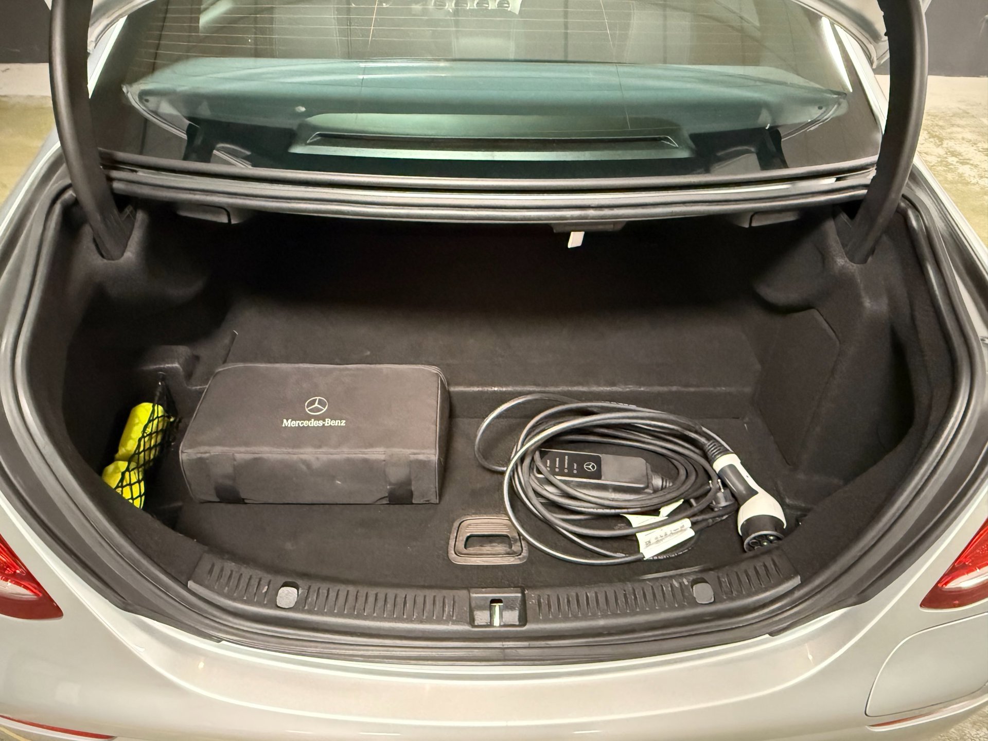 Foto van Mercedes-Benz E 350 E