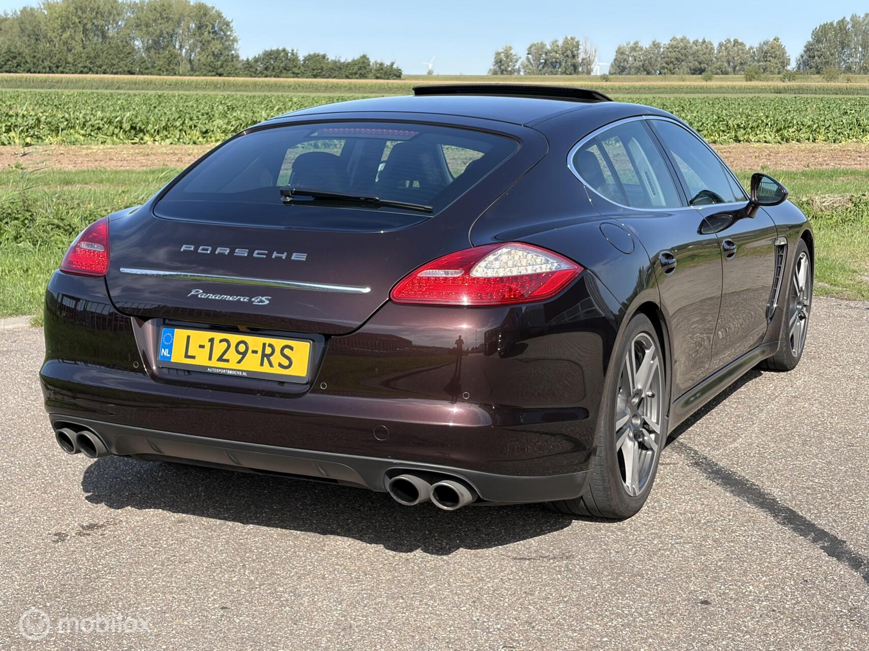 Foto van Porsche Panamera 4s