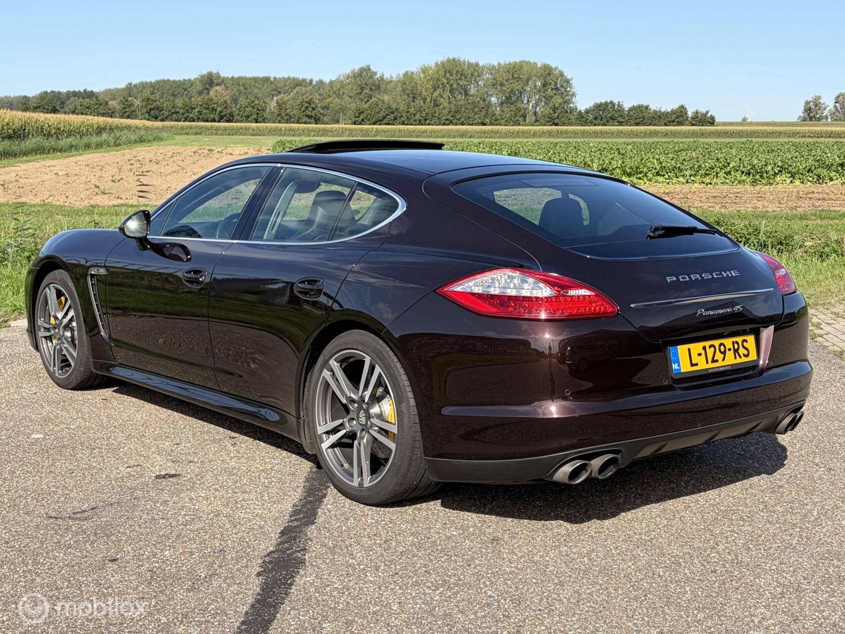 Foto van Porsche Panamera 4s