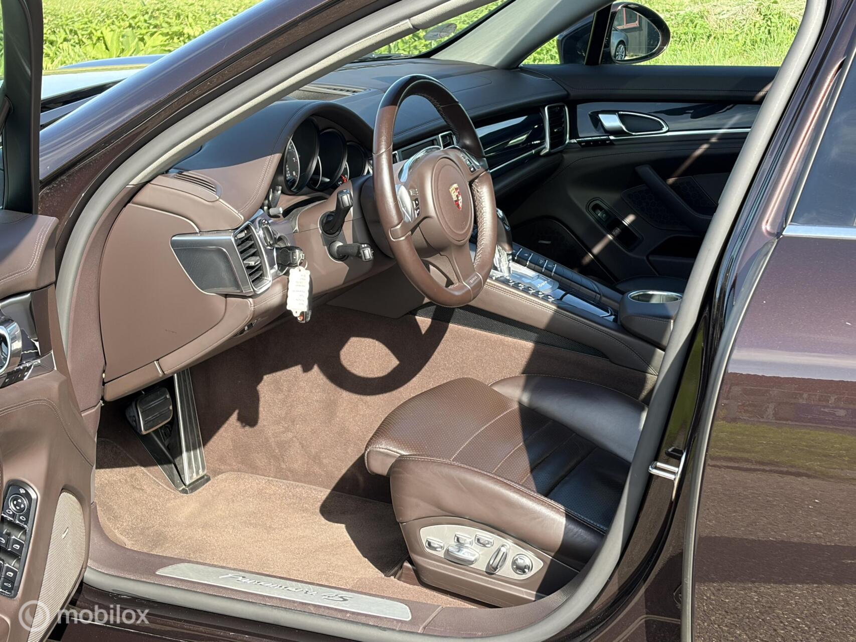 Foto van Porsche Panamera 4s