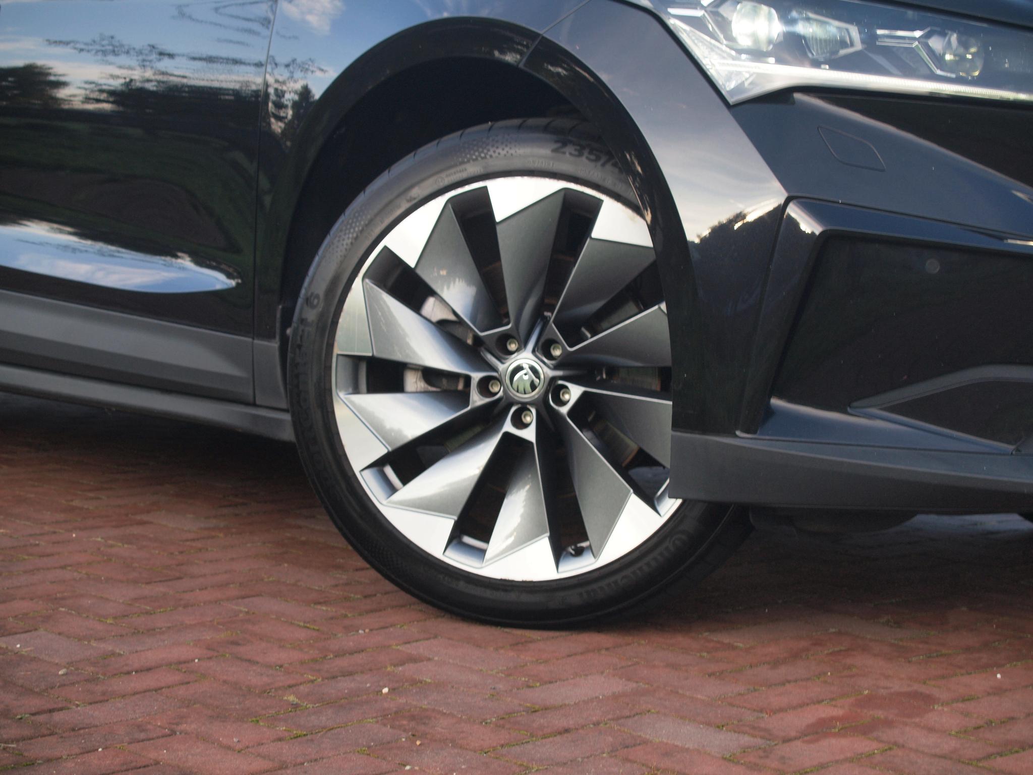 Foto van Skoda Enyaq 80