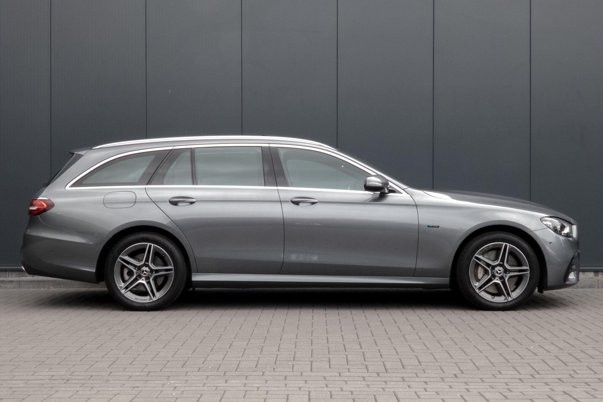 Foto van Mercedes-Benz E 300 E