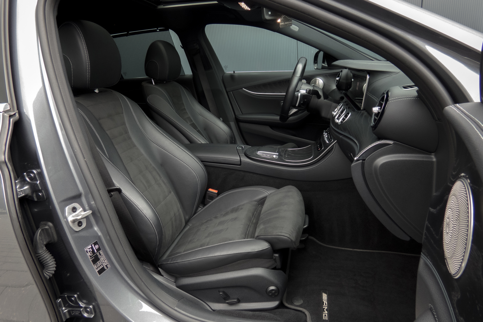 Foto van Mercedes-Benz E 300 E