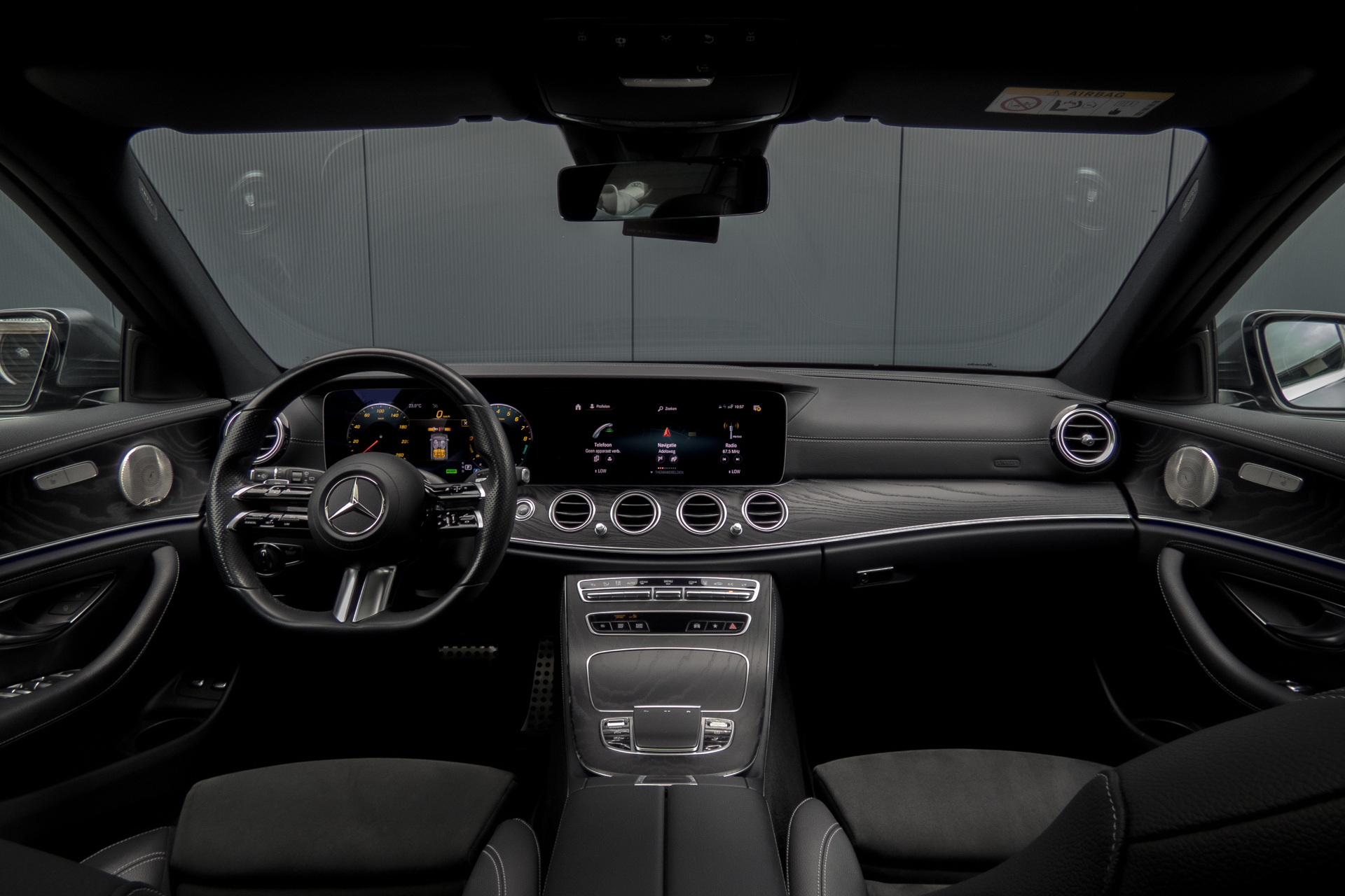 Foto van Mercedes-Benz E 300 E