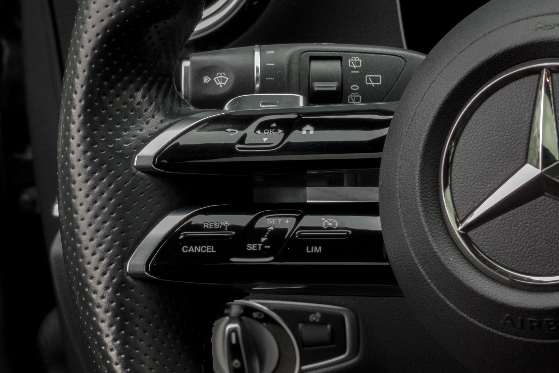 Foto van Mercedes-Benz E 300 E