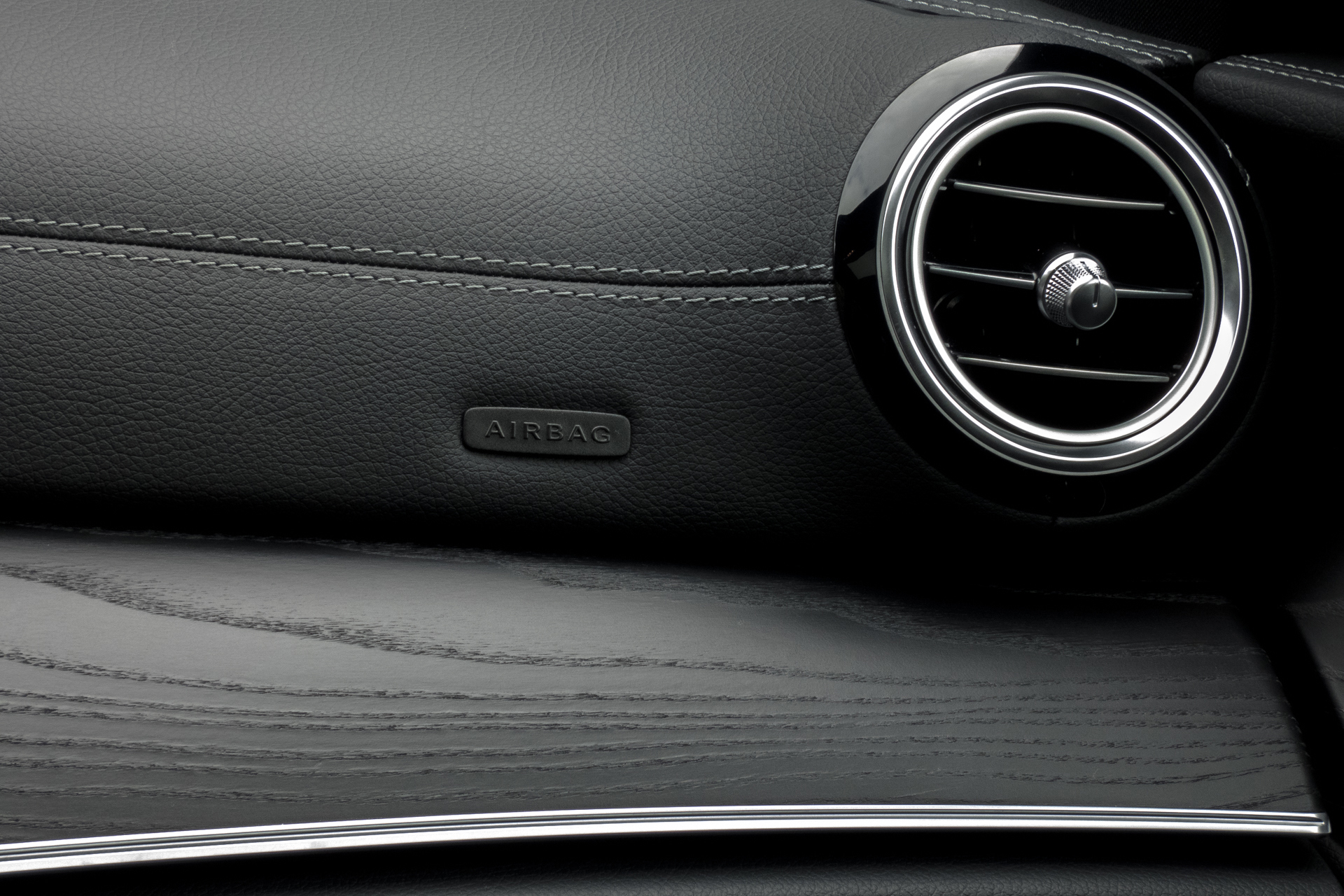 Foto van Mercedes-Benz E 300 E