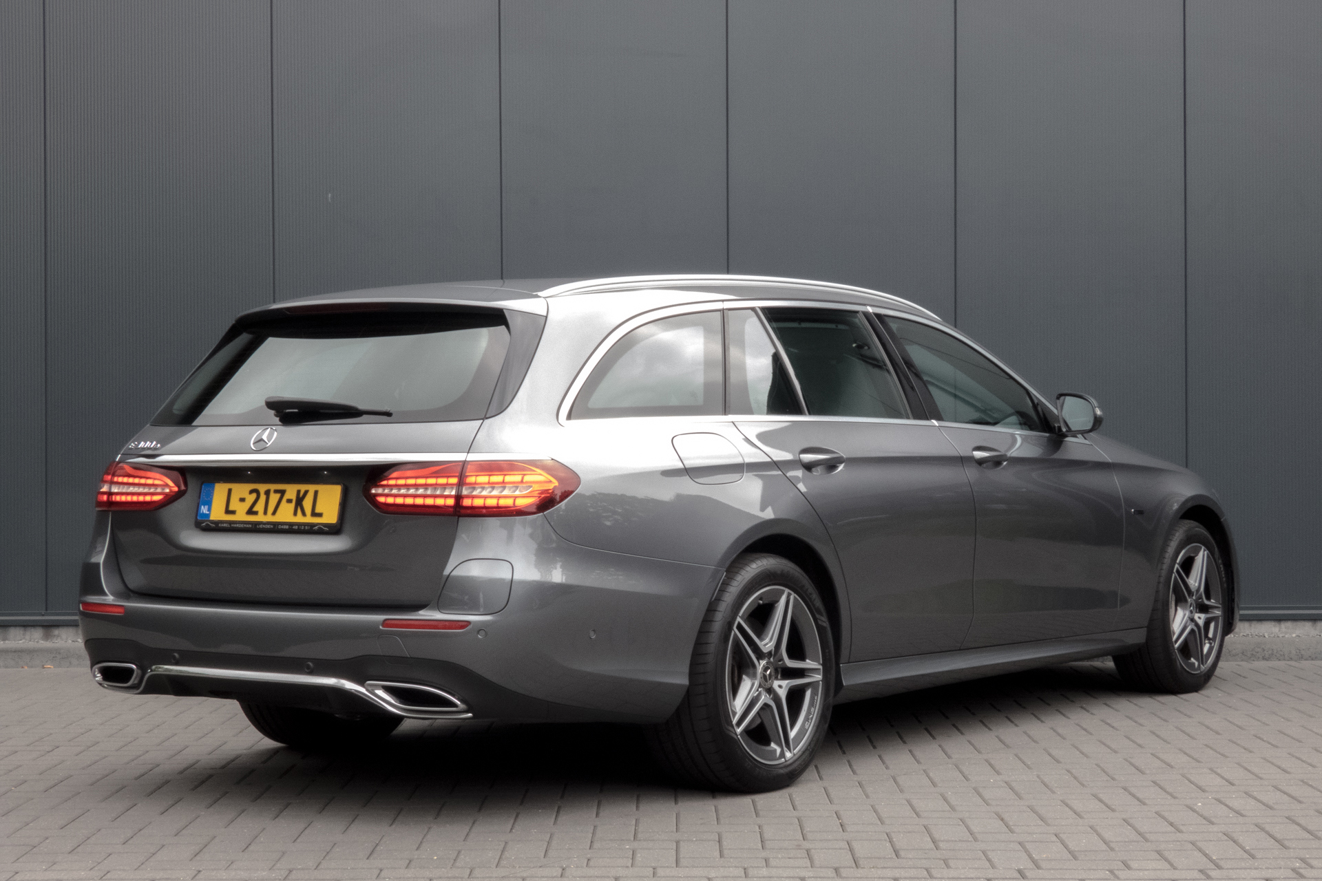 Foto van Mercedes-Benz E 300 E