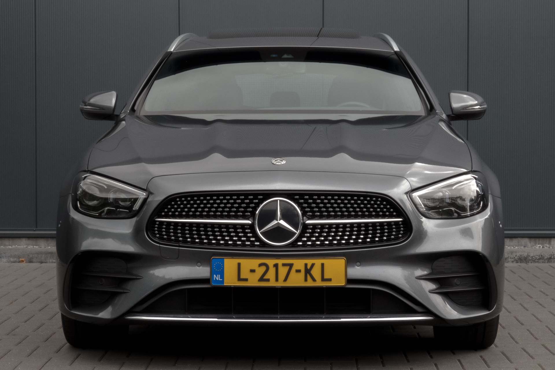 Foto van Mercedes-Benz E 300 E