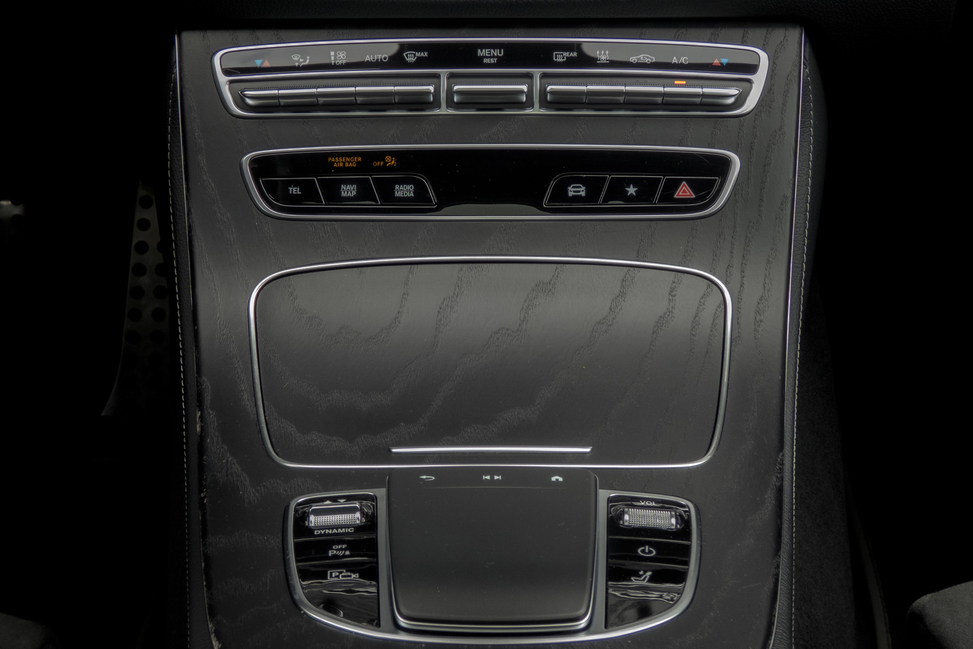 Foto van Mercedes-Benz E 300 E