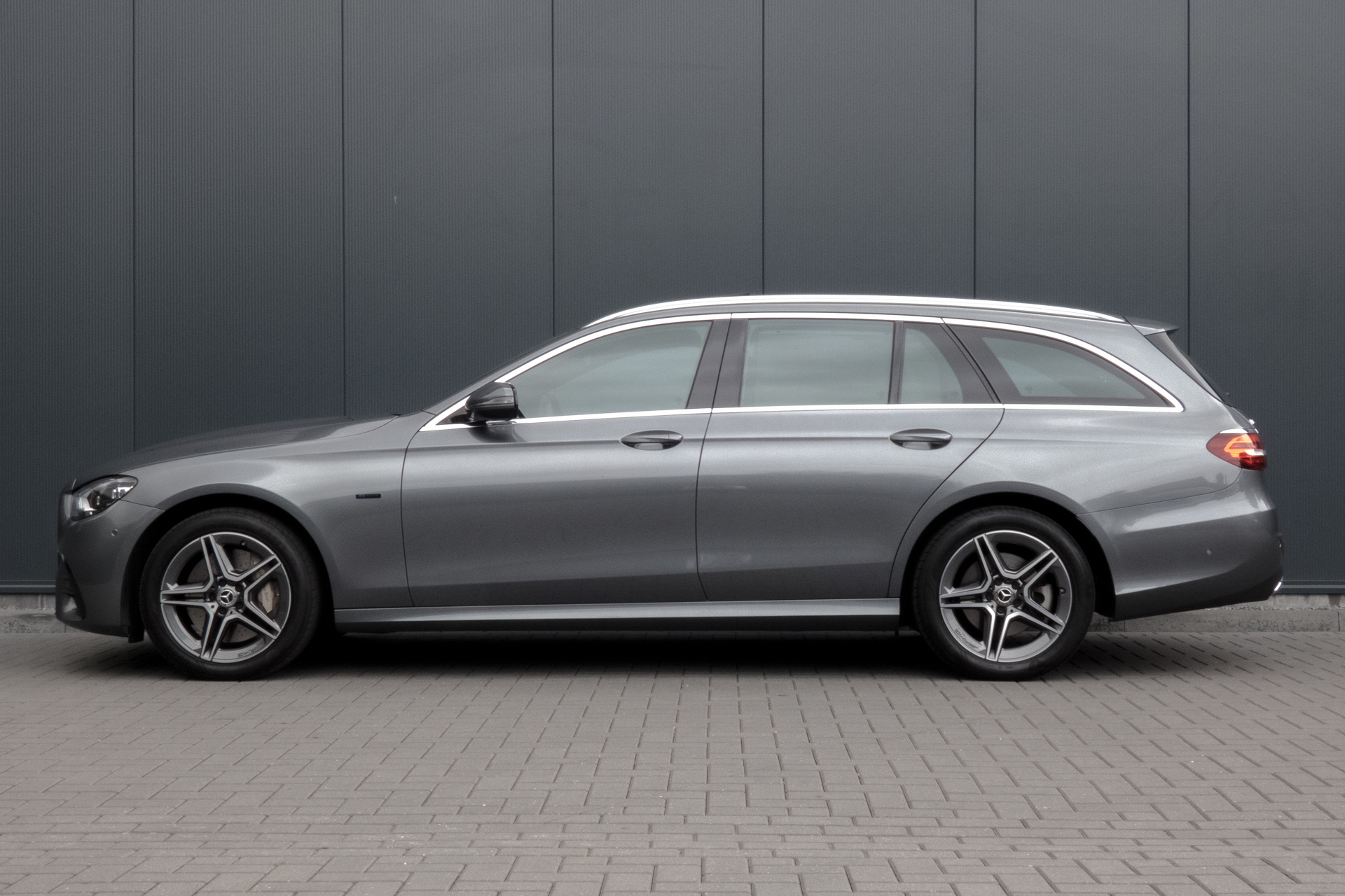 Foto van Mercedes-Benz E 300 E